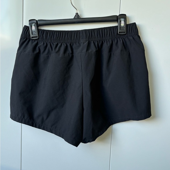 The North Face Women's Athletic Black Shorts Size Medium - Picture 2 of 4